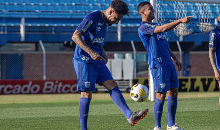 Futbolistas peruanos Paolo Guerrero Futbolistas peruanos Paolo Guerrero